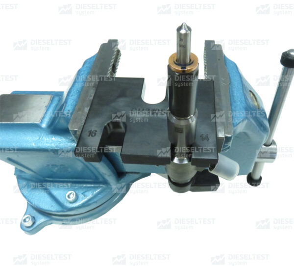 Dieselland DL-CR31055 – Universalblock für den Schraubstock (Nuten 14/16/20 mm) für CR-Injektoren VOLVO/Fiat/BMW
